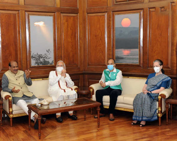 लोकसभा अध्यक्ष ओम बिड़ला ने बुलाई बैठक, संसद चलाने के मुद्दे पर एक राय बनाने की कोशिश