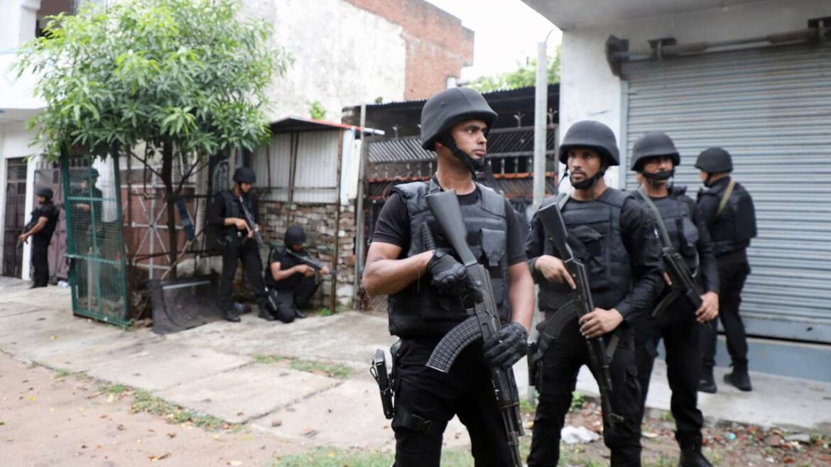 अलीगढ़ में PM की रैली से पहले गिरफ्तार हुए 4 जिलों से 3 संदिग्ध