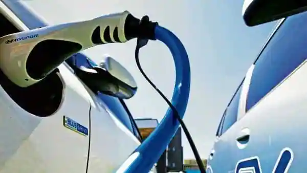 ऑटो PLI स्कीम:सिर्फ EV और हाइड्रोजन फ्यूल गाड़ियों के लिए इंसेंटिव दे सकती है सरकार