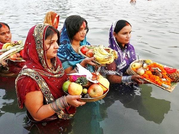 छठ के लिए गाइडलाइन जारी:पूजा में शामिल होने वालों को कोविड टीका लगा होना अनिवार्य