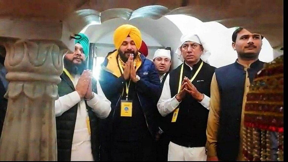 सिद्धू के पाक प्रेम पर सियासी घमासान: