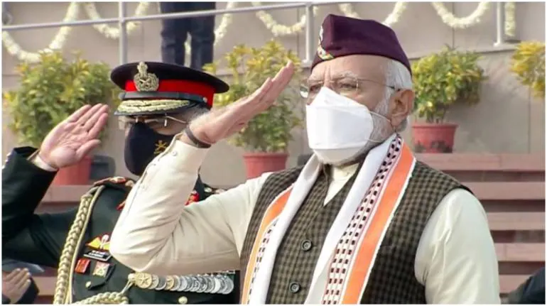 गणतंत्र दिवस पर PM का खास अंदाज:मोदी ने ब्रह्मकमल वाली उत्तराखंडी टोपी पहनी
