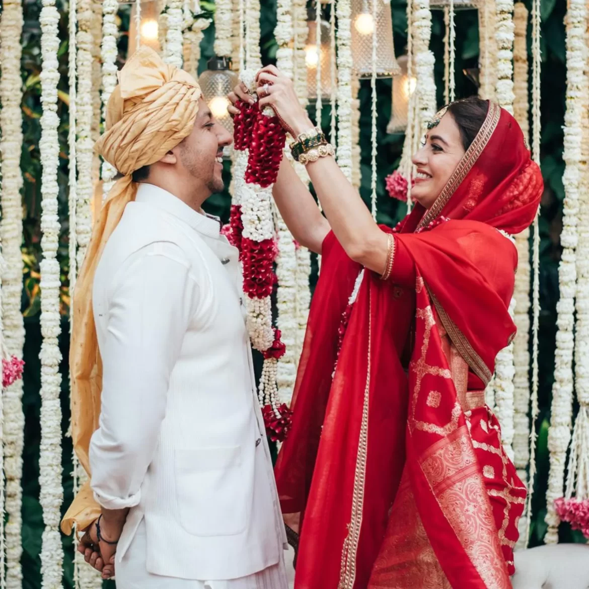 दीया-वैभव की फर्स्ट एनिवर्सरी:दीया मिर्जा ने अनसीन वेडिंग वीडियो शेयर कर पति वैभव रेखी को एनिवर्सरी पर किया विश