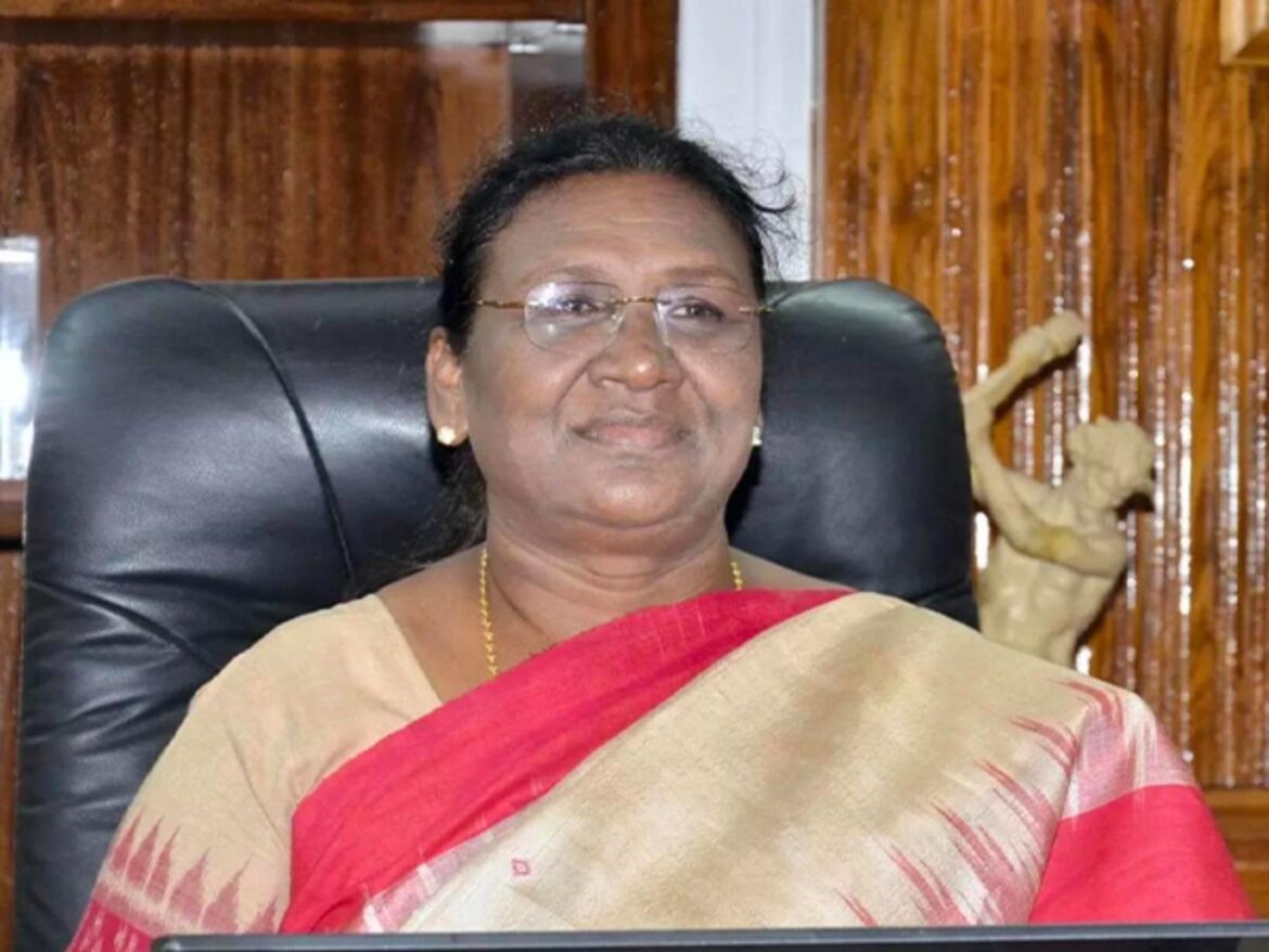 गुरुग्राम पहुंची राष्ट्रपति द्रौपदी मुर्मू:भोड़ाकलां के ORC में कार्यक्रम में शिरकत की