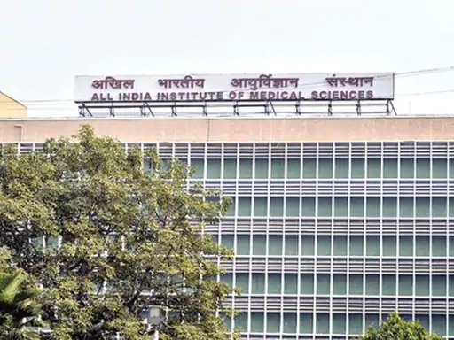 गर्भ में बच्चे की हार्ट सर्जरी:AIIMS के डॉक्टरों ने सुई की मदद से अंगूर जितने दिल का वॉल्व खोला