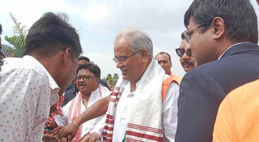 मुख्यमंत्री ने आदिवासी संस्कृतिक भवन के लिए 50 लाख रूपये देने की घोषणा की;