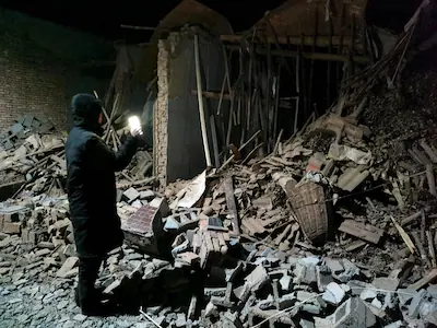 चीन में भूकंप से 111 लोगों की मौत, 230 घायल;