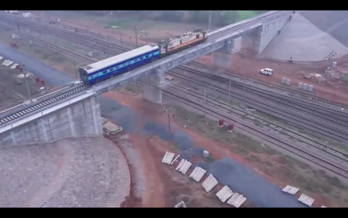 विकास की पटरी पर सरपट दौड़ता छत्तीसगढ़: मुख्यमंत्री श्री विष्णु देव साय