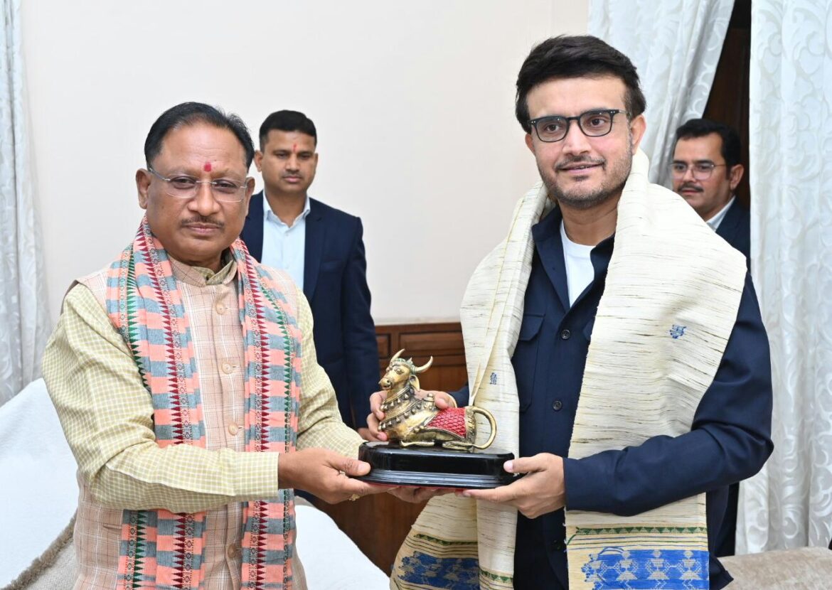 बचपन में क्रिकेट में इतनी रुचि थी कि लकड़ी से खुद बनाते थे बैट, मुख्यमंत्री श्री साय ने भारतीय क्रिकेट टीम के पूर्व कप्तान एवं बीसीसीआई के पूर्व अध्यक्ष श्री सौरव गांगुली से सौजन्य मुलाकात में बताया