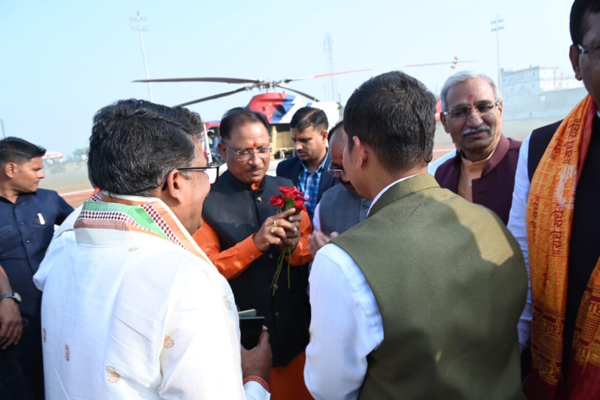 मुख्यमंत्री श्री विष्णु देव साय का धर्म नगरी राजिम में आत्मीय स्वागत