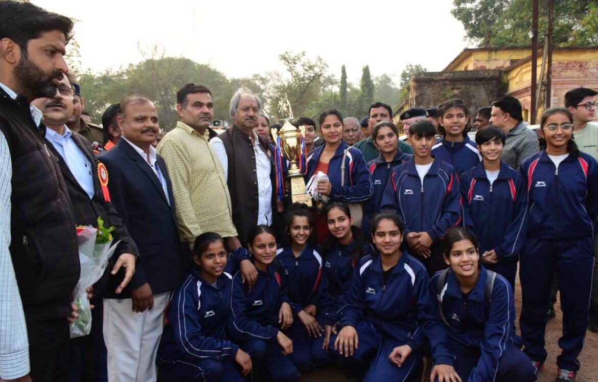 खेल में हार-जीत से ज्यादा महत्वपूर्ण है खेल भावना और खेलना-स्कूल शिक्षा मंत्री श्री बृजमोहन अग्रवाल