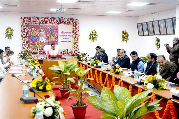 प्रदेश के सभी जिलों को एयर एंबुलेंस सुविधा दिलाने के लिए होगी पहल:मुख्यमंत्री डॉ. यादव;