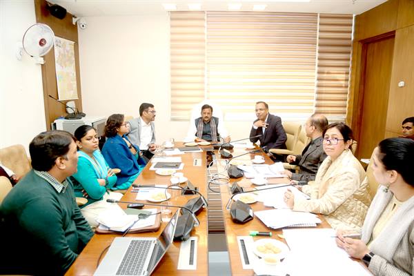 स्वास्थ्य विभाग के रिक्त पदों की पूर्ति प्राथमिकता से करें पूर्ण – उप मुख्यमंत्री श्री शुक्ल;