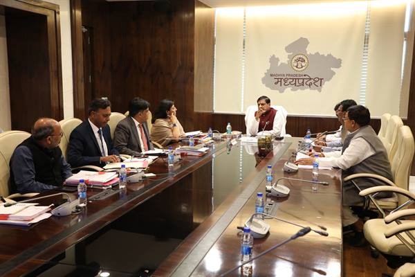 नर्मदा के घाटों सहित प्रदेश की सभी नदियों पर विद्यमान धार्मिक महत्व के घाटों को प्राथमिकता से विकसित किया जाए – मुख्यमंत्री डॉ. यादव