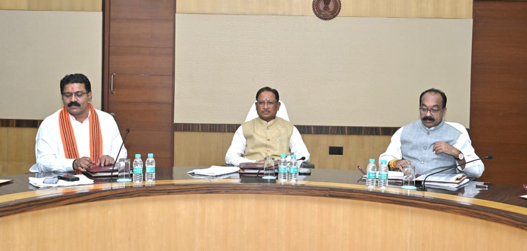 मुख्यमंत्री श्री विष्णु देव साय की अध्यक्षता में आज यहां मंत्रालय महानदी भवन में मंत्रिपरिषद की बैठक आयोजित हुई।