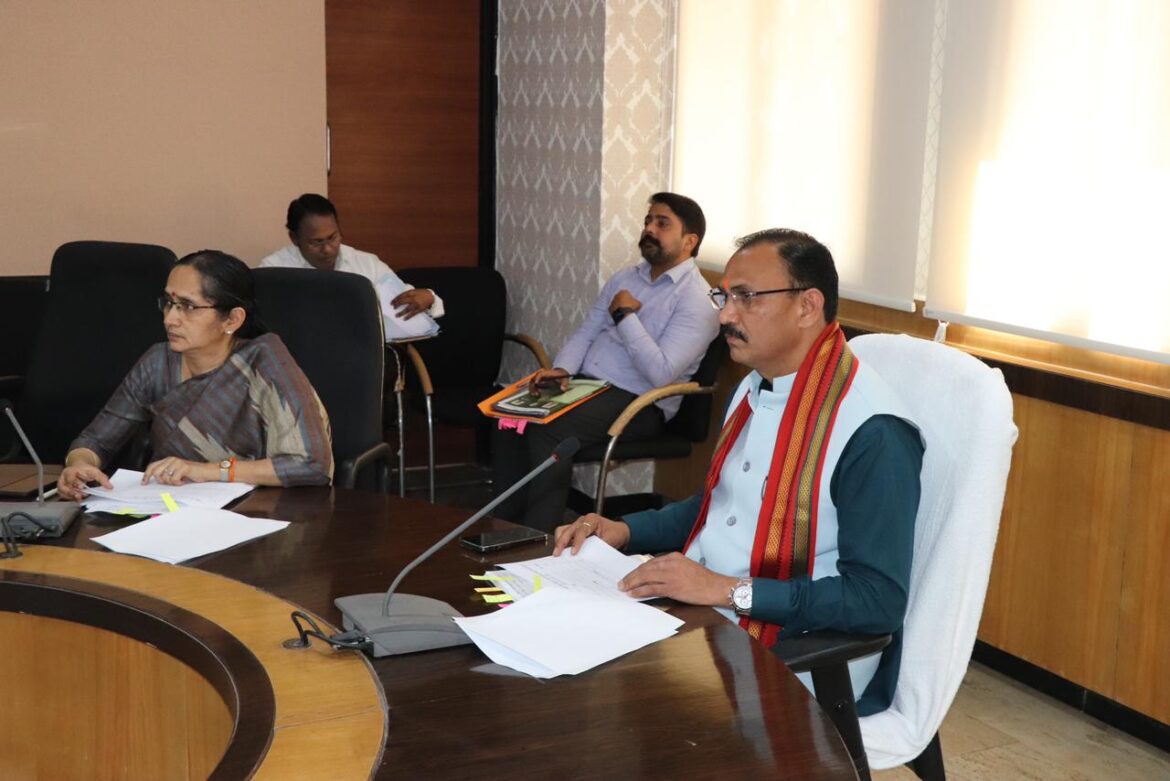 आयुष्मान भारत योजना के तहत अनुबंधित अस्पतालों की हो सतत् मॉनिटरिंग: स्वास्थ्य मंत्री श्री जायसवाल