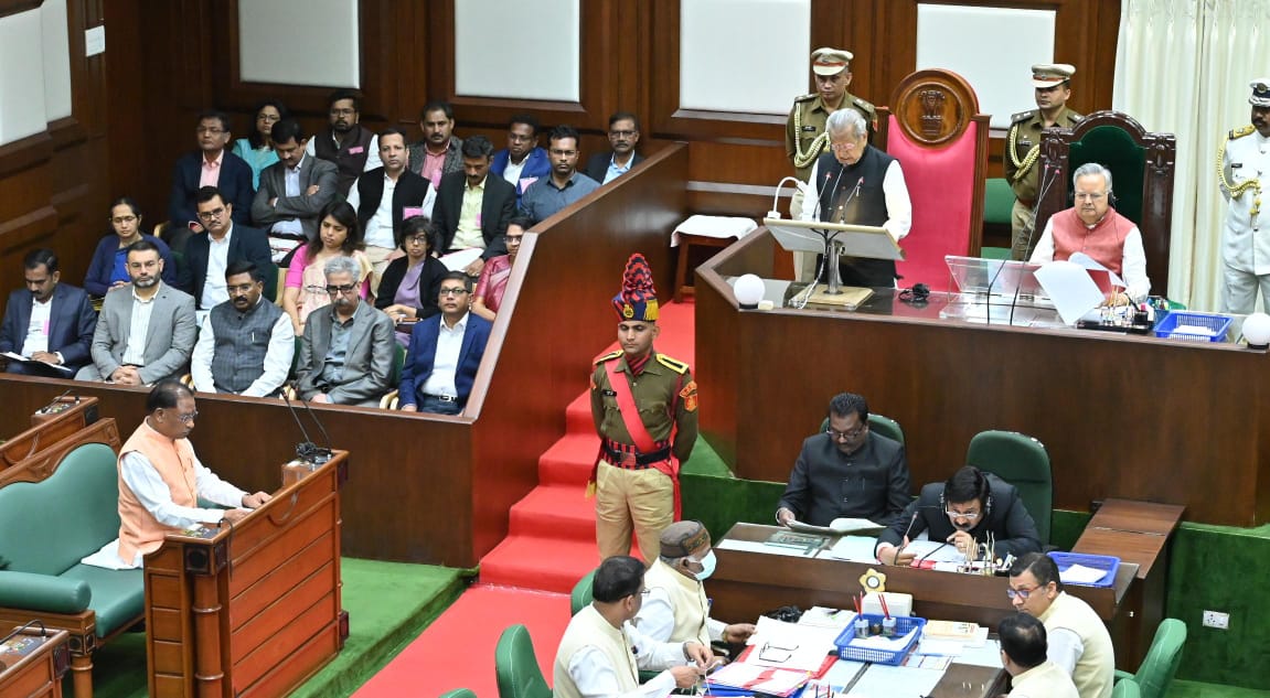राज्यपाल श्री हरिचंदन ने छत्तीसगढ की 6 वीं़ विधानसभा के दूसरे सत्र को संबोधित किया