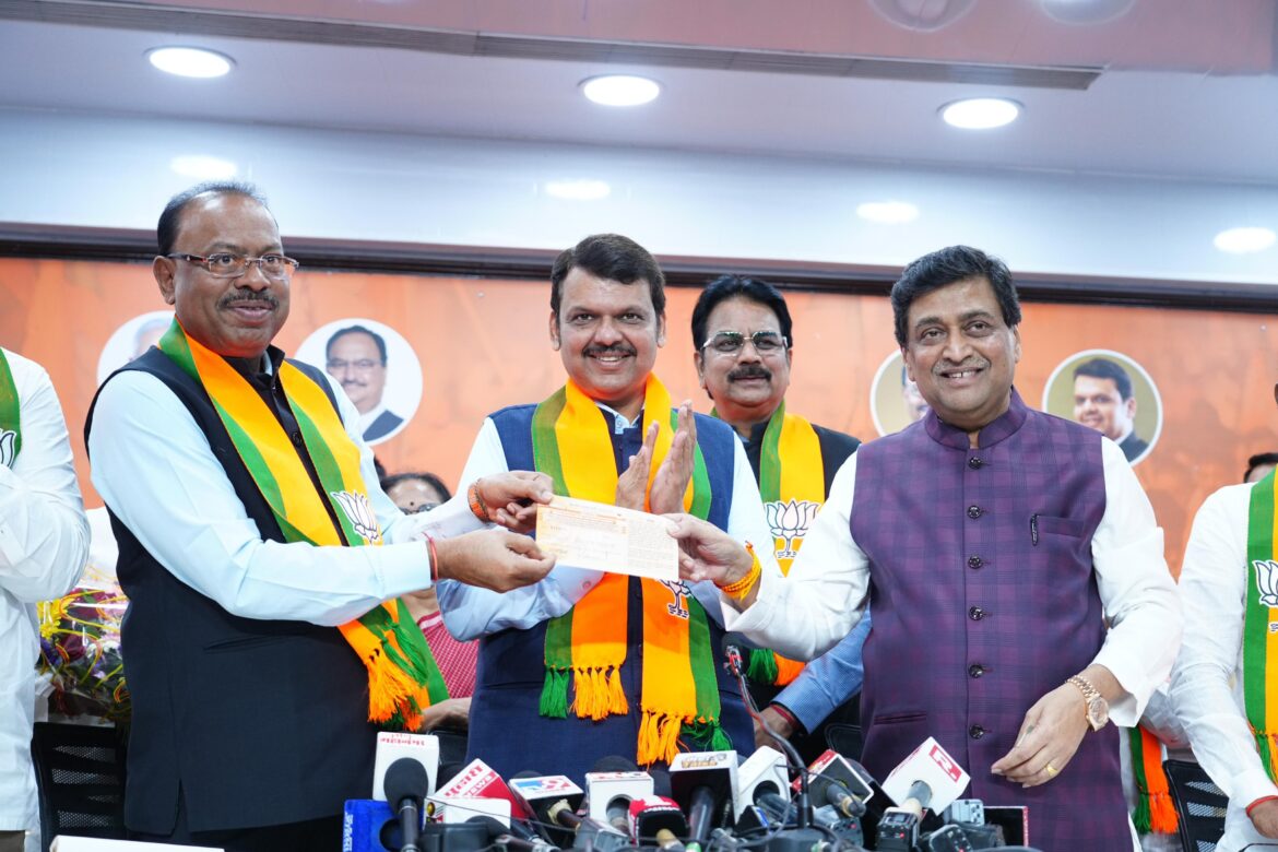 अशोक चव्हाण कांग्रेस पार्टी छोड़कर आज बीजेपी में शामिल हो गए;