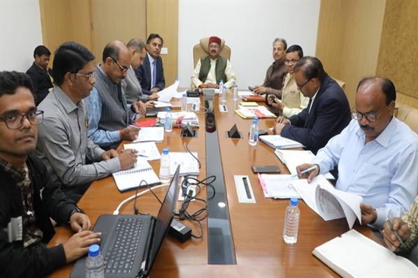 वोकल फॉर लोकल के तहत खादी एवं हस्तशिल्प उत्पादों का व्यापक स्तर पर करें मार्केटिंग- राज्यमंत्री श्री जायसवाल;