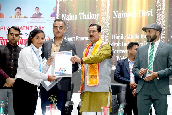 ग्लोबल स्किल्स पार्क के विद्यार्थियों का हो रहा शत प्रतिशत प्लेसमेंट : राज्य मंत्री श्री टेटवाल;
