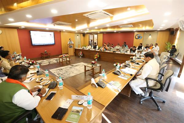 मध्यप्रदेश लीडरशिप समिट से शासन में बढ़ेगी कुशलता और दक्षता -मुख्यमंत्री डॉ. यादव;