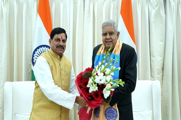 उपराष्ट्रपति श्री जगदीप धनखड़ से मुख्यमंत्री डॉ. यादव ने की सौजन्य भेंट;