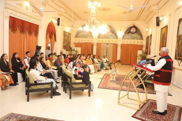 सांस्कृतिक विशिष्टताओं के साथ एक भारत-श्रेष्ठ भारत निर्माण में युवा योगदान दे : श्री मंगुभाई पटेल;