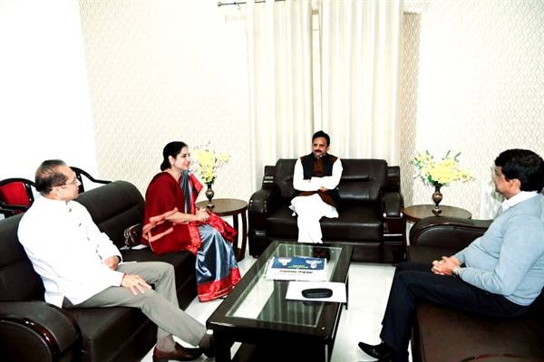 इंडस्ट्री को आकर्षित करते हैं रेलवे और एयरपोर्ट-उप मुख्यमंत्री श्री शुक्ल;