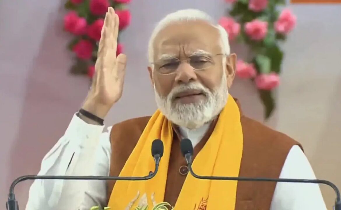 पीएम मोदी ने वाराणसी को दी 10 हजार करोड़ की परियोजनाओं की सौगात