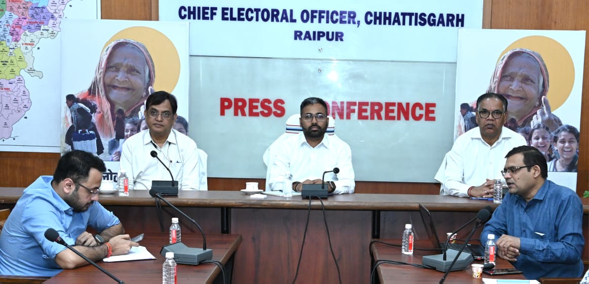 राज्य में आदर्श आचार संहिता प्रभावी होने के बाद से निगरानी दलों द्वारा दो करोड़ रुपए से अधिक की नगदी और वस्तुएं जब्त