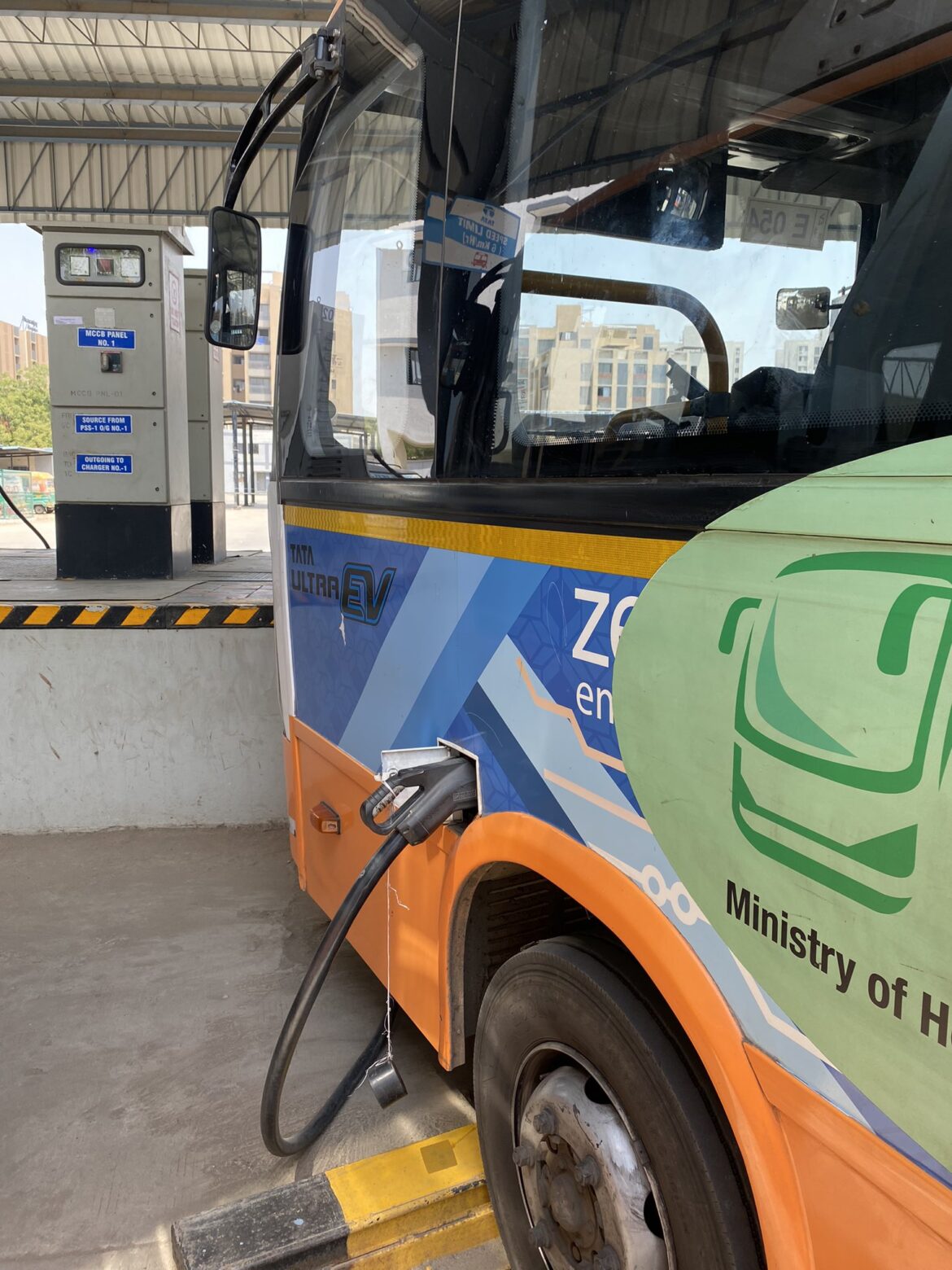 राज्य के चार शहरों में चलेंगी ई-बसें