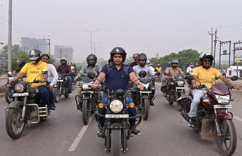 मतदाताओं को जागरूक करने निकली बाइक रैली