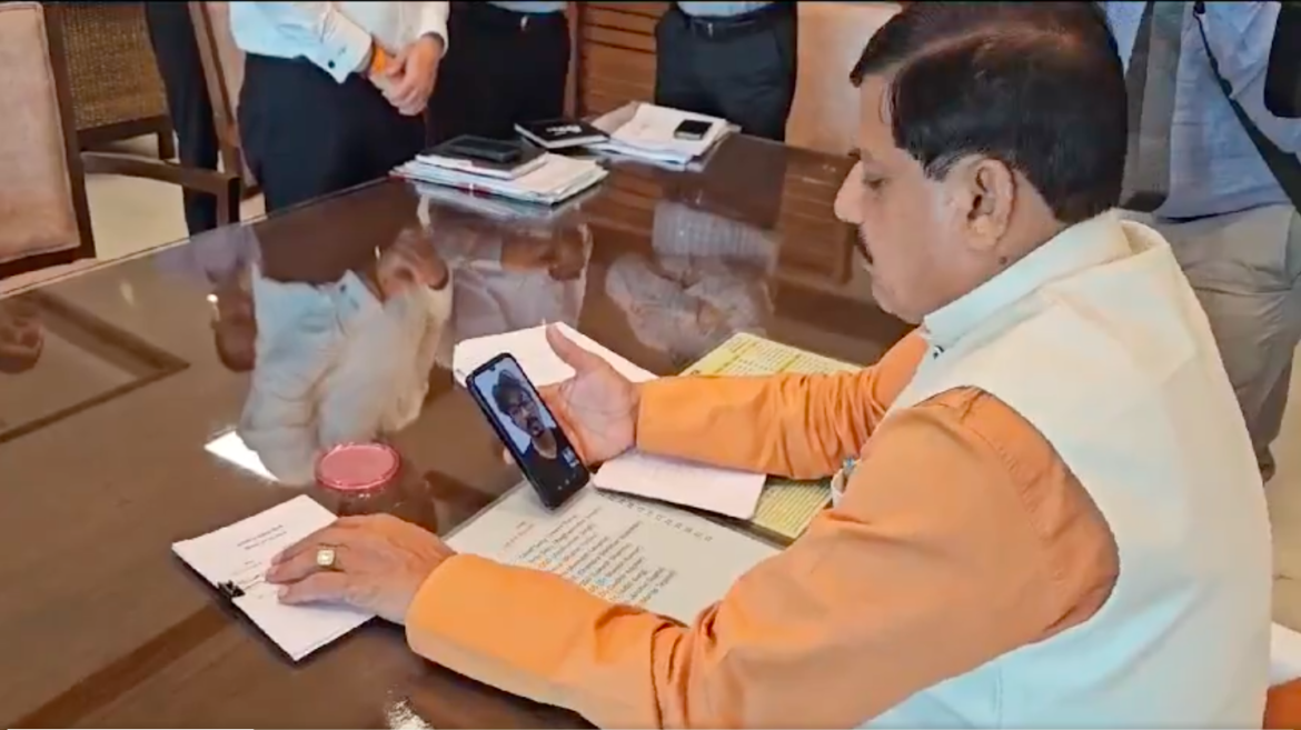 किर्गिस्तान में फंसे बच्चों को CM ने लगाया वीडियो कॉल