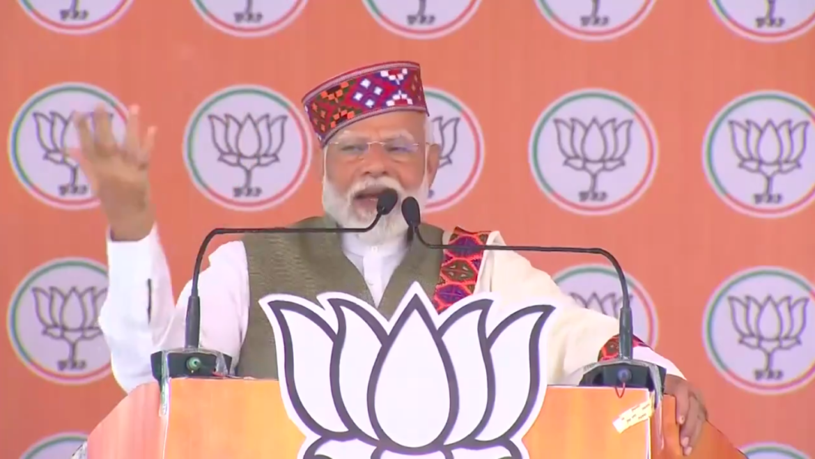 हिमाचल प्रदेश के शिमला में प्रधानमंत्री नरेंद्र मोदी ने चुनावी जनसभा को संबोधित करते हुए कांग्रेस और इंडी गठबंधन पर जमकर हमला बोला।