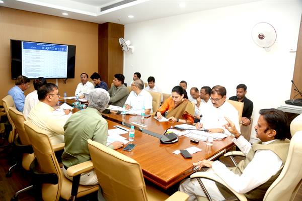 मंत्रिपरिषद से स्वीकृत पदों पर शीघ्र भर्ती के लिए औपचारिकताएँ पूर्ण करें – उप मुख्यमंत्री श्री शुक्ल