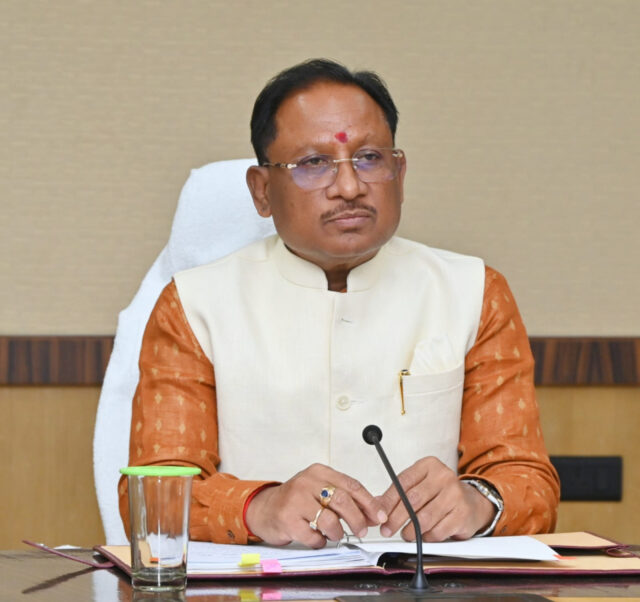 मुख्यमंत्री श्री विष्णु देव साय ने राज्य के कर्मचारियों को दिया दीपावली का उपहार