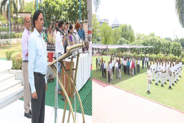 मंत्रालय में हुआ राष्ट्र-गीत “वंदे-मातरम” एवं राष्ट्र-गान “जन-गण-मन” का सामूहिक गायन