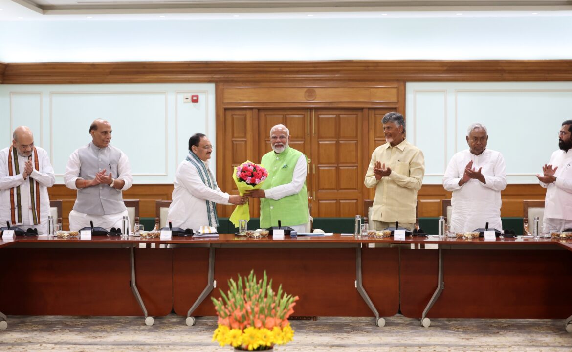 नरेंद्र मोदी चुने गए NDA के नेता : 8 जून को ले सकते हैं शपथ