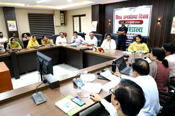 35 वर्ष से अधिक आयु के व्यक्ति वर्ष में एक बार स्वास्थ्य की जाँच करायें- उप-मुख्यमंत्री श्री शुक्ल