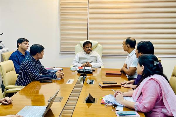 अंगदान प्रक्रिया को जन-सुविधाजनक बनायें: उप-मुख्यमंत्री श्री शुक्ल