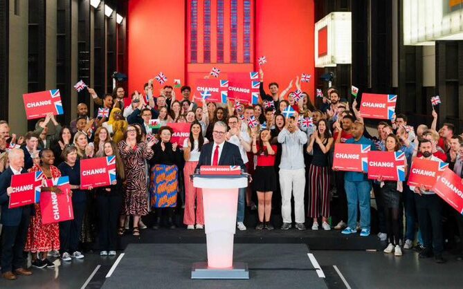 192 साल बाद ब्रिटेन की लेबर पार्टी ने इन चुनावों में  बड़ी जीत दर्ज की