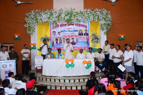 स्कूल शिक्षा मंत्री श्री उदय प्रताप सिंह गाडरवाडा में कारगिल विजय दिवस समारोह में हुए शामिल