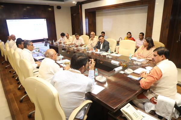 नेशनल डेयरी डेवलपमेंट बोर्ड दूध उत्पादन के क्षेत्र में करें मार्गदर्शन और सहयोग : मुख्यमंत्री डॉ. यादव