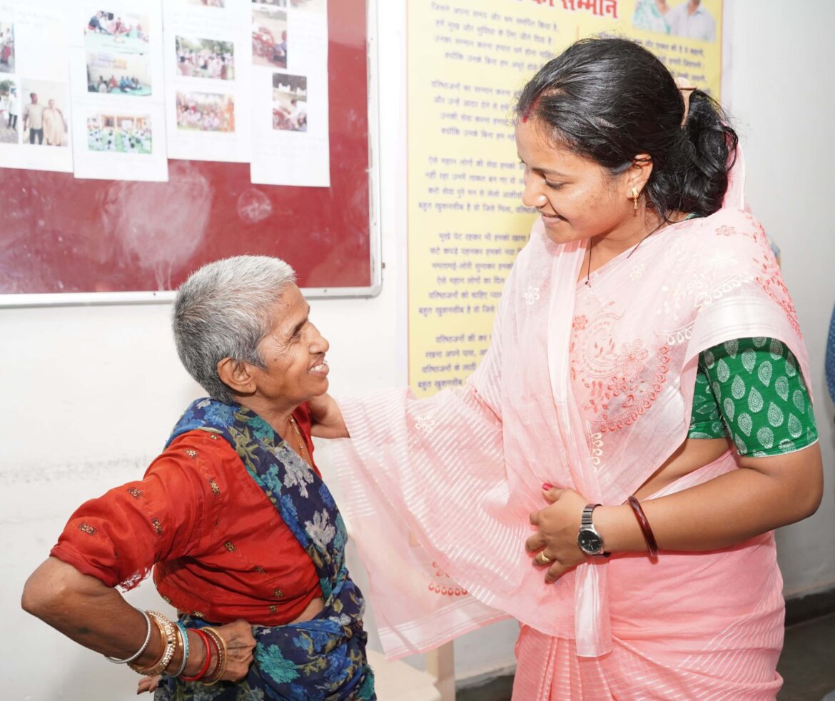 महिला एवं बाल विकास मंत्री श्रीमती लक्ष्मी राजवाड़े ने माना के वृद्धाश्रम एवं दिव्यांग बाल आश्रम का किया औचक निरीक्षण