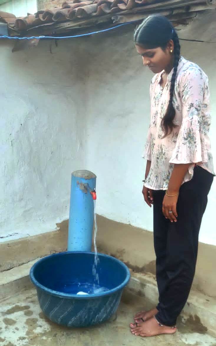 राजनांदगांव जिले के ग्राम परमालकसा में जल जीवन मिशन से घर पर ही मिलने लगी पेयजल की सुविधा, ग्रामीणों को मिली राहत