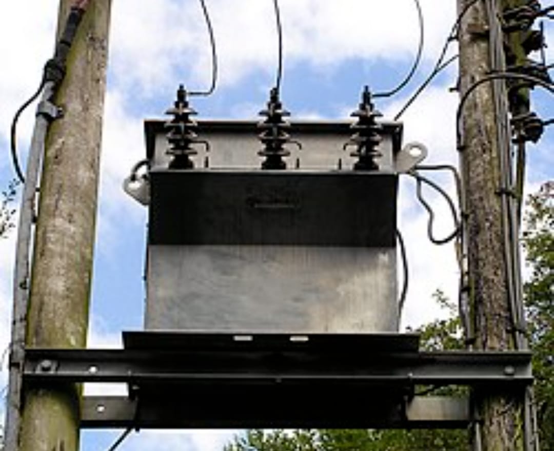 नया ट्रांसफार्मर लगने से जगमगाया रमेशपुर