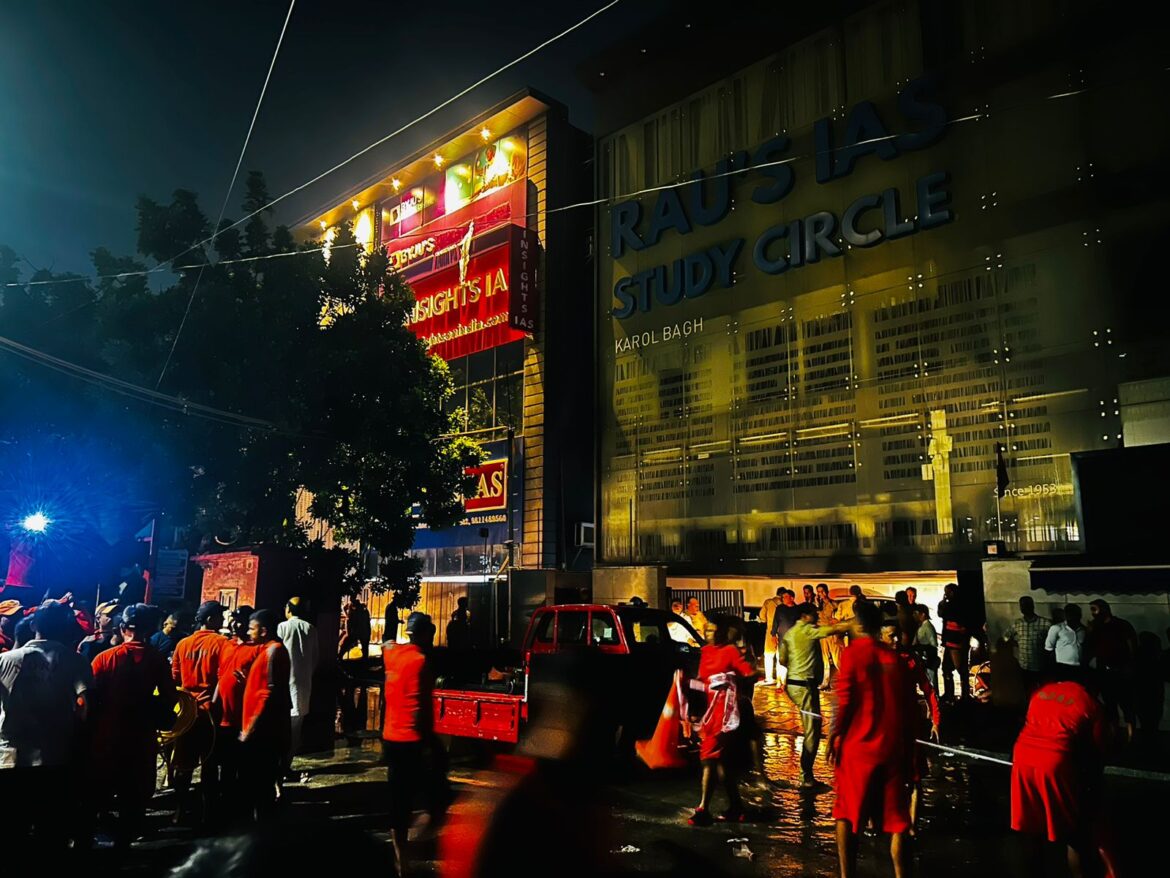 कोचिंग इंस्टीट्यूट के बेसमेंट में भरा पानी, यूपीएससी की 3 छात्राओं की डूबकर मौत