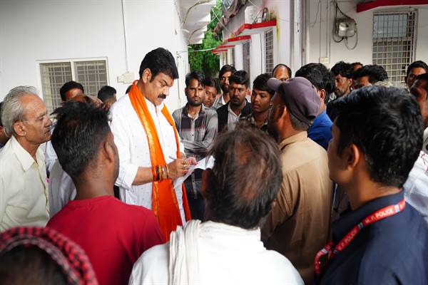 खाद्य मंत्री ने सागर में सुनी लोगों की समस्याएं और मौके पर अधिकारियों को दिए निराकरण के निर्देश