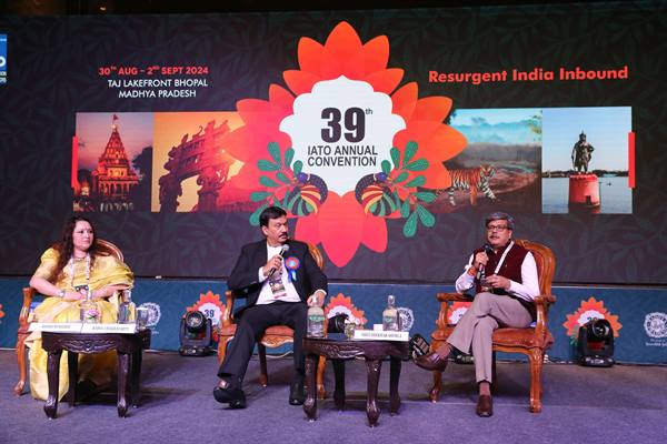 रिसर्जेंट इंडिया इनबाउंड – चुनौतीपूर्ण कारोबारी माहौल के बीच भारत को फिर से स्थापित करने की रणनीति विषय पर व्यावसायिक-सत्र