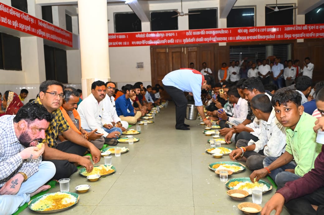 उपमुख्यमंत्री श्री विजय शर्मा आज कावड़ियों के बीच पहुँचे अमरकंटक